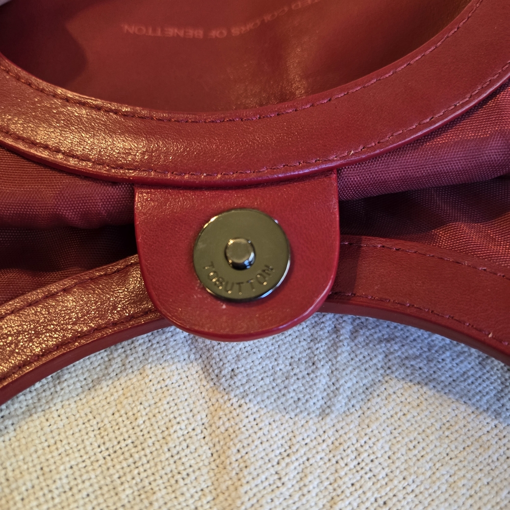 United Colors Of Benetton Burgundy Red Mini Circle-Handle Leather Bag 12x13.5 - Picture 9 of 12